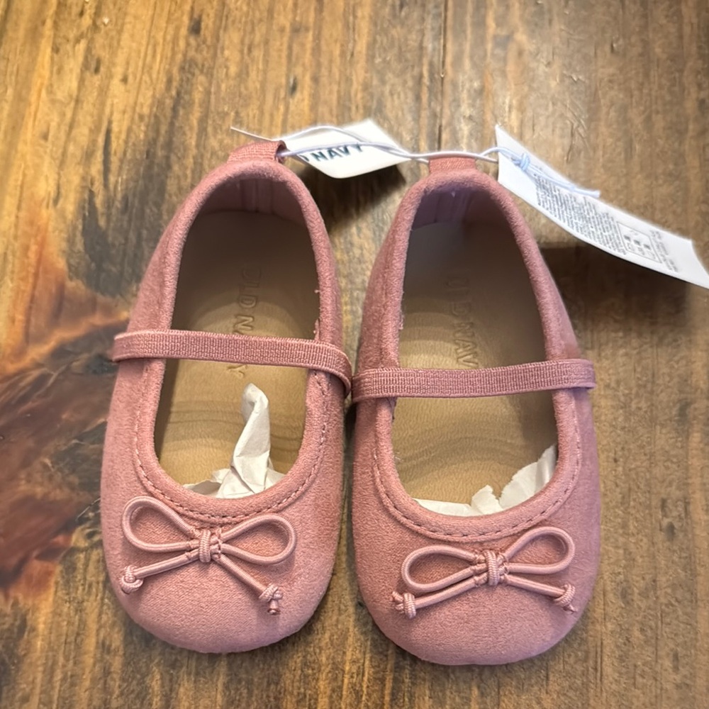 Old Navy Pink Dress Shoes with Bow Detail